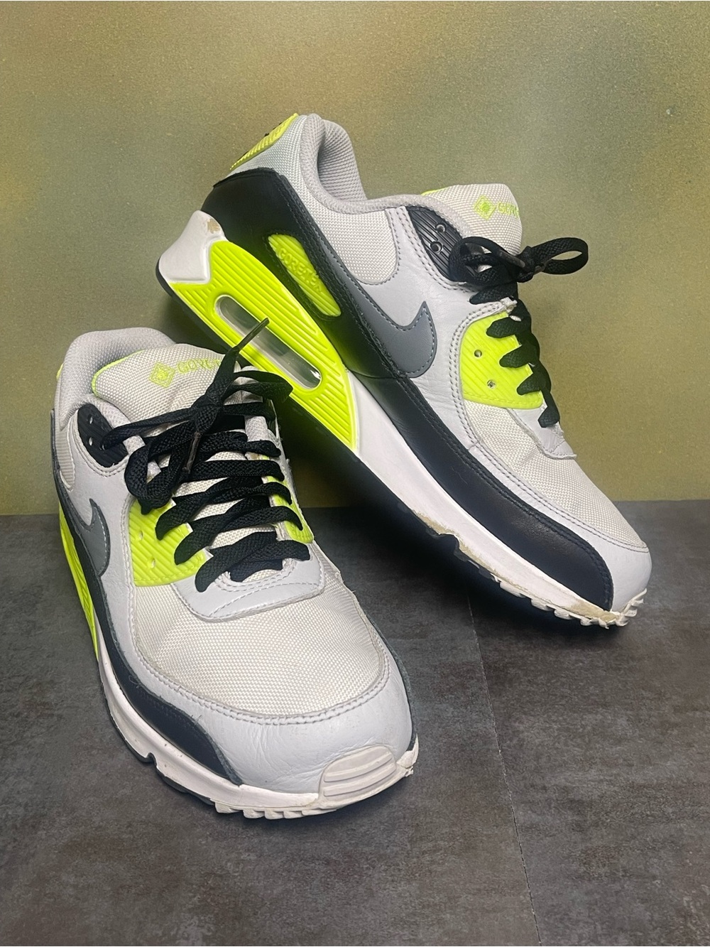 Nike Air Max 90 GTX Men's Sneakers Volt Summit White Cool Grey Size 8.5 - Picture 15 of 16